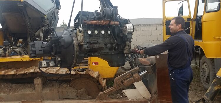Ремонт двигател на булдозер New Holland D180